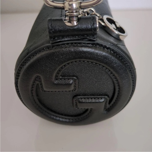 Gucci Black Leather Cylinder Bag - Picture 2 of 8